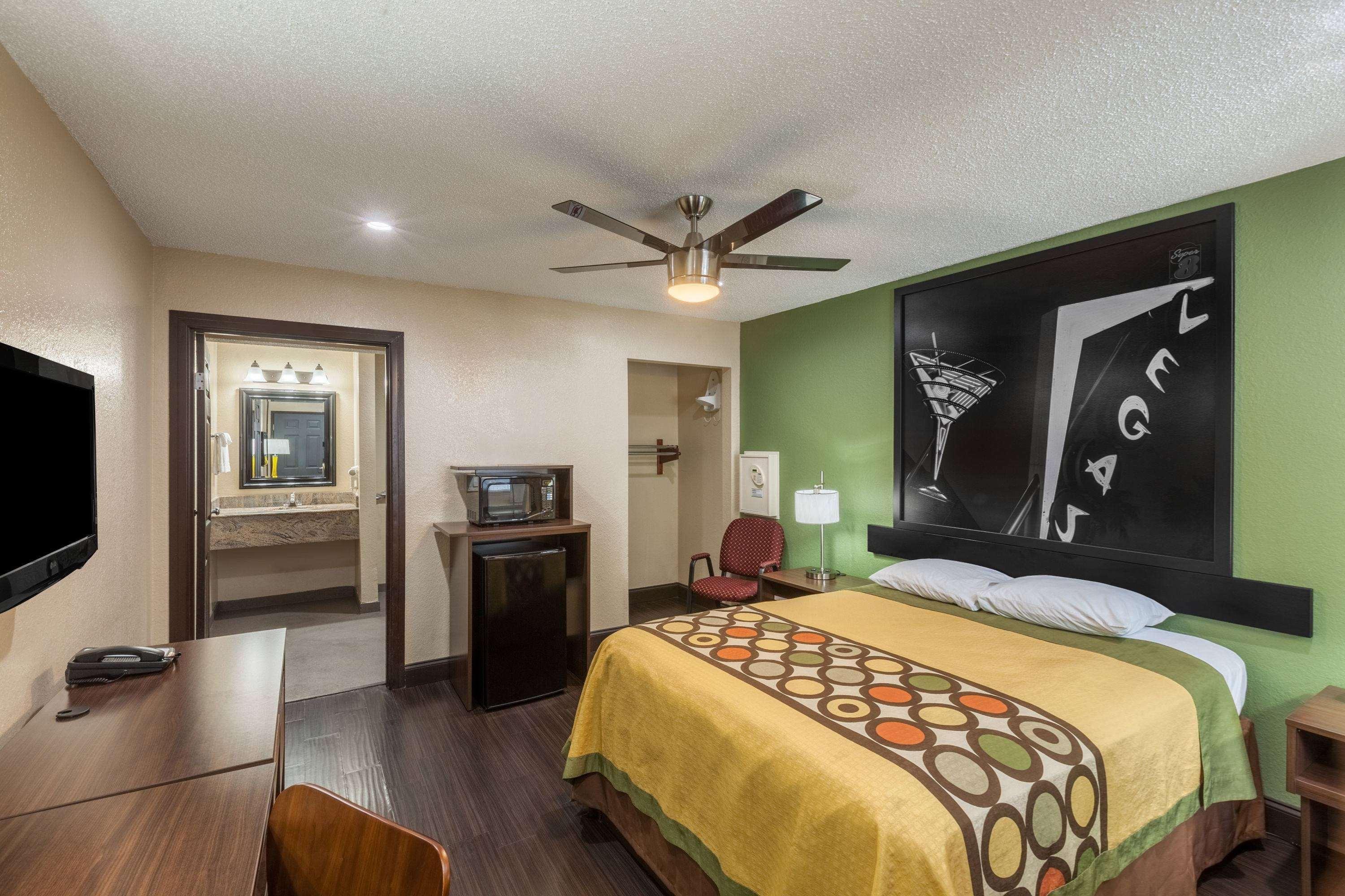 Super 8 By Wyndham Austin University/Downtown Area Exterior foto
