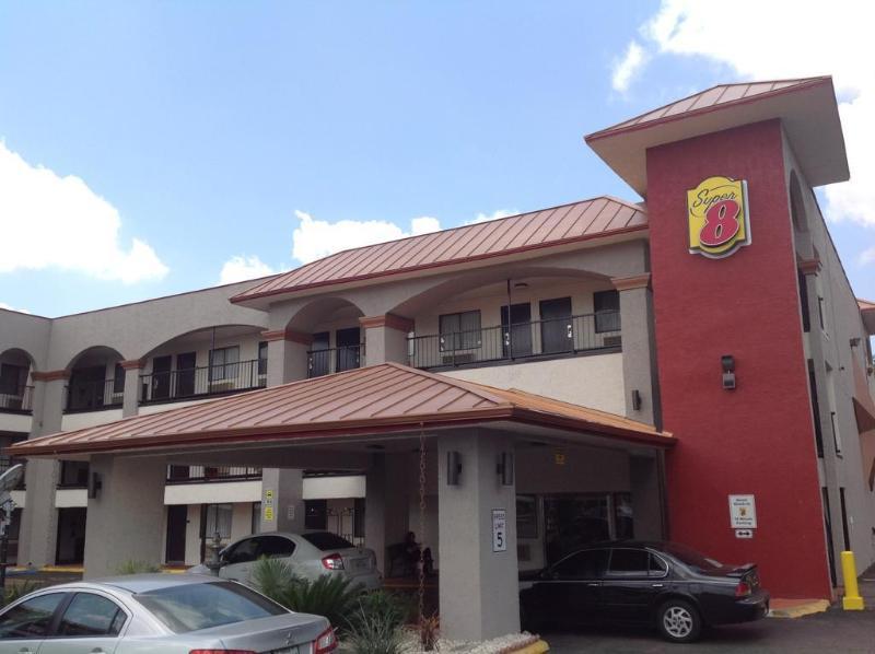 Super 8 By Wyndham Austin University/Downtown Area Exterior foto