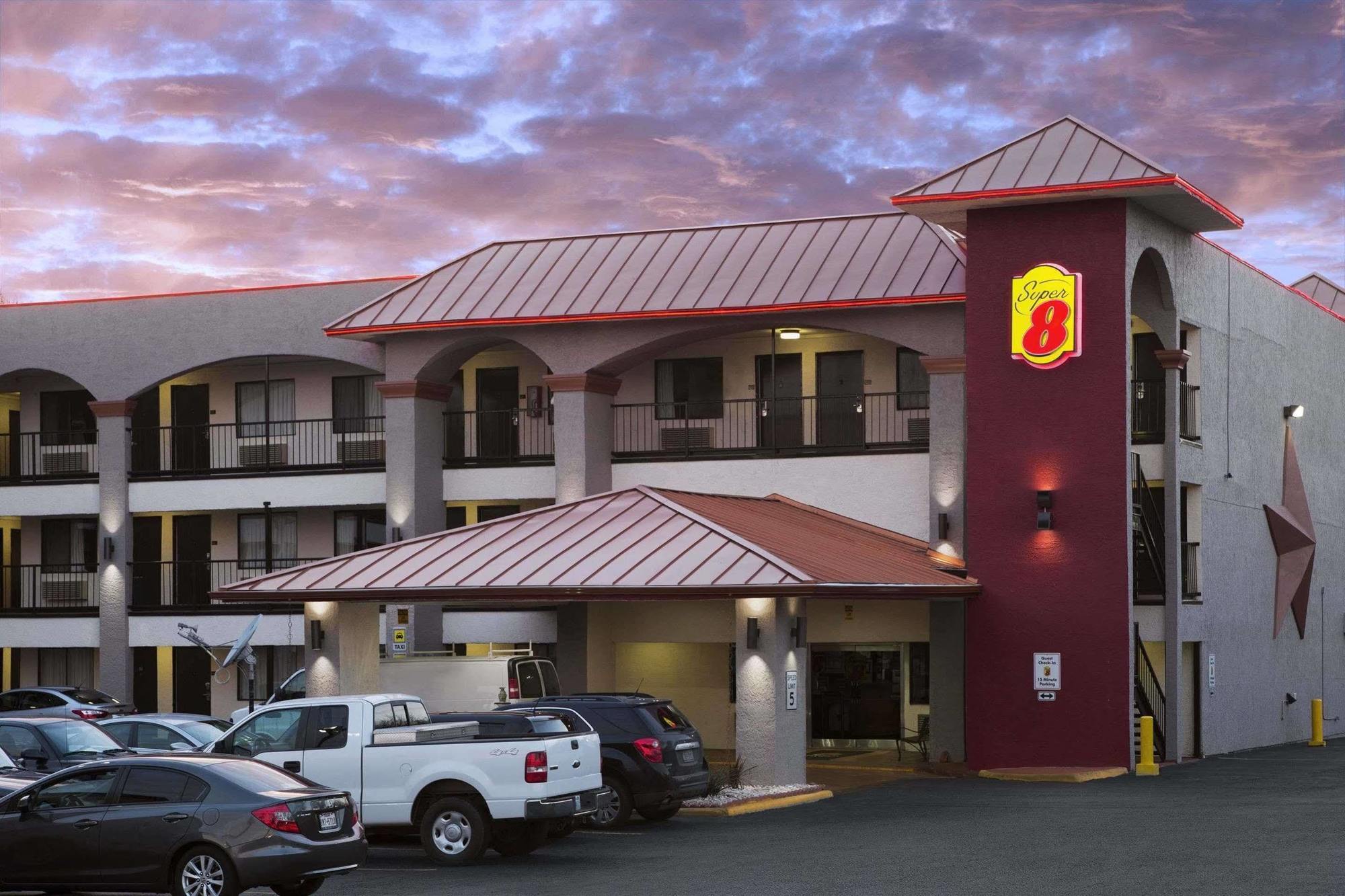 Motel Super 8 By Wyndham Austin University/Downtown Area Exterior foto